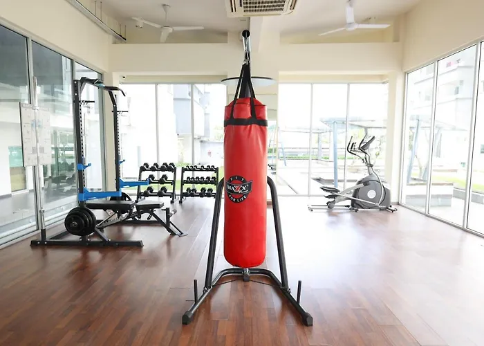 Cozy 2 Bedroom W Pool - 6 Pax - Kajang
